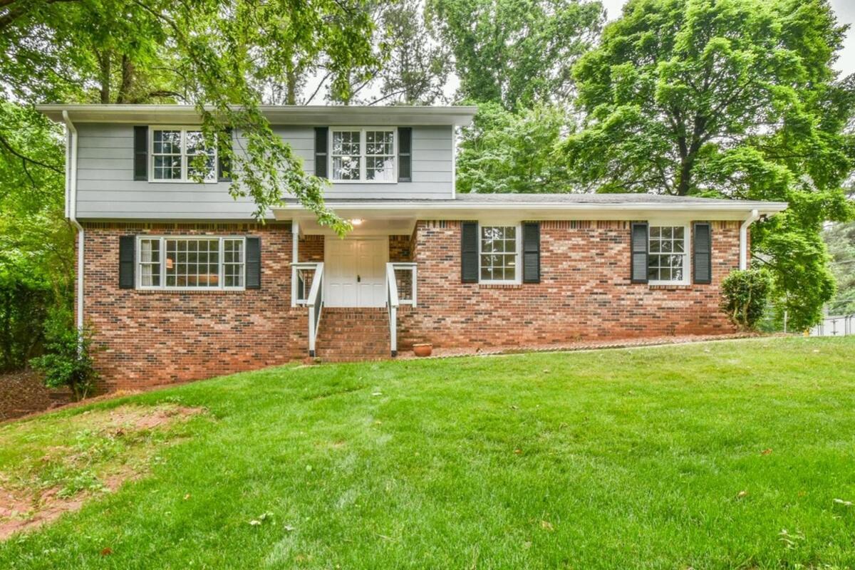 Cozy Home With Arcade, Ping Pong & Fenced Backyard Lawrenceville Exterior photo
